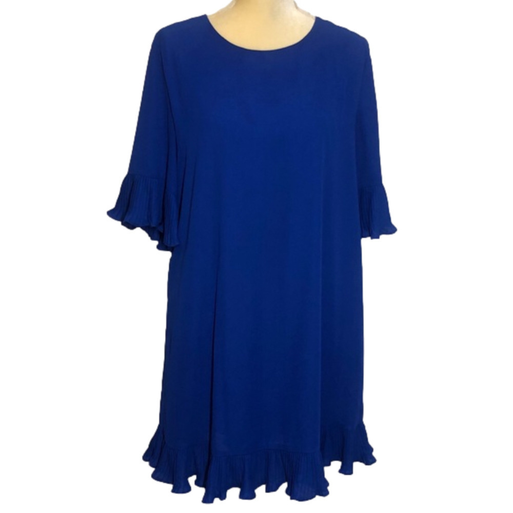 NWOT Jodifl Blue Shift Dress with 3/4 Flutter Sleeve and hem detail. Size Lg